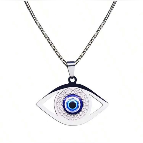 Jewelry - ✨ New ✨Silver Evil Eye Pendant Necklace ✨